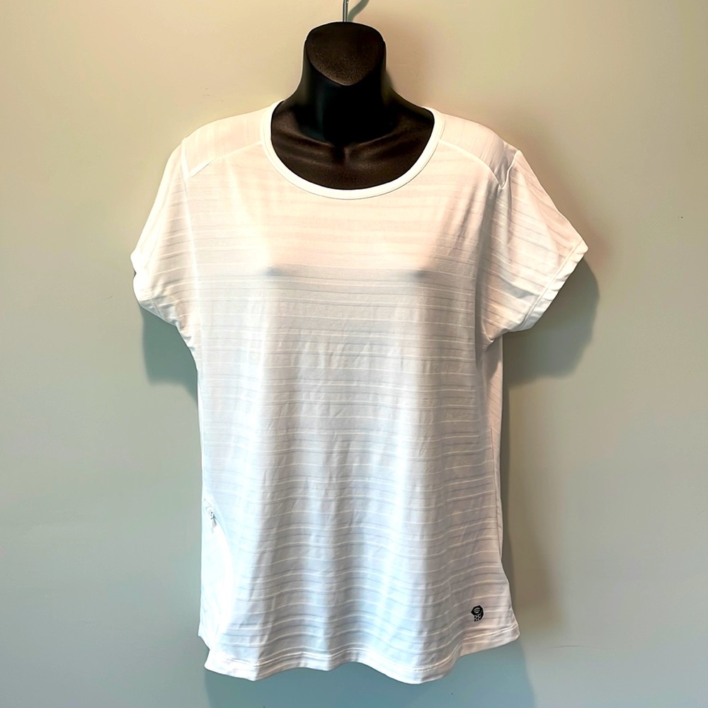 Mountain Hardwear White Short Sleeve Performance Tee